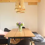 Nyaraló Reethues Am Schlossgut