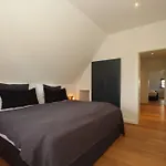 Reethues Am Schlossgut Nyaraló *