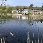 Reethues Am Schlossgut Nyaraló