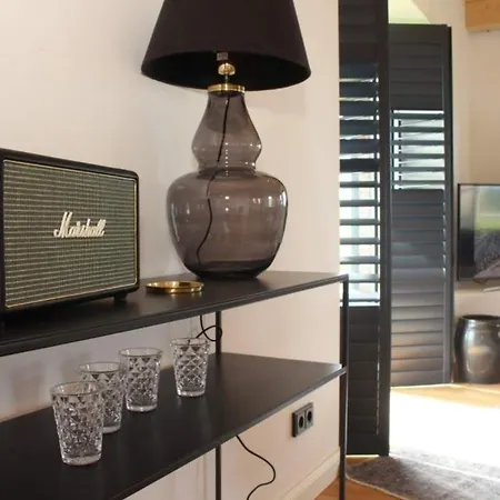 Semesterbostad Reethues Am Schlossgut *