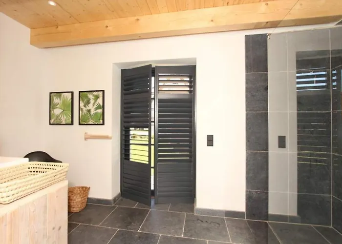 Holiday home Reethues Am Schlossgut *